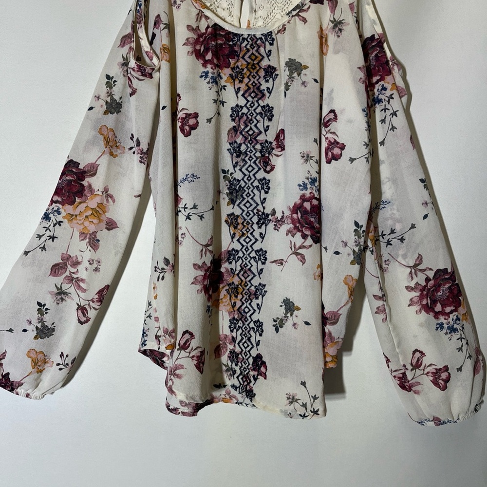 Rewind Cream Floral Blouse with Bell cut out sleeves, spaghetti straps